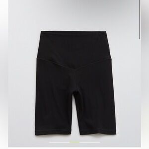 NWOT OFFLINE By Aerie Real Me High
Waisted 7" Bike Short